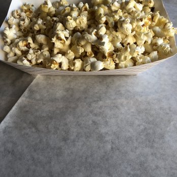 The Twisted Crab - Hampton - What's up with the popcorn in this seafood restaurant? - Seafood Near Me - Hampton, Virginia The Twisted Crab - Hampton - What's up with the popcorn in this seafood restaurant? - Seafood Near Me - Hampton, Virginia