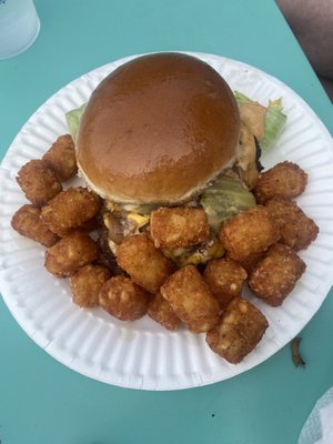 GUSTOS burger bar + more by null