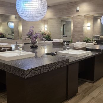 IPIC Houston - Shared handwash stations - Cinema Near Me - Houston, Texas IPIC Houston - Shared handwash stations - Cinema Near Me - Houston, Texas