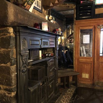 Quays Bar - Pubs Near Me - Galway, G Quays Bar - Pubs Near Me - Galway, G