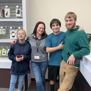 Verizon - Everyone (except me) that Kendal helped today...she was amazing. - Mobile Phones Near Me - Tillamook, Oregon Verizon - Everyone (except me) that Kendal helped today...she was amazing. - Mobile Phones Near Me - Tillamook, Oregon