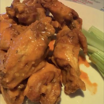 Blue 32 Sports Grill - Buffalo Wings   Full Order - Sports Bars Near Me - Gilbert, Arizona