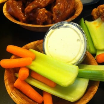 Duff's Famous Wings - American Near Me - Amherst, New York Duff's Famous Wings - American Near Me - Amherst, New York