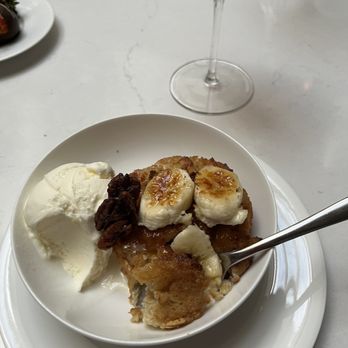 Restaurant Iris - Bananas foster - Cajun/Creole Near Me - Memphis, Tennessee
