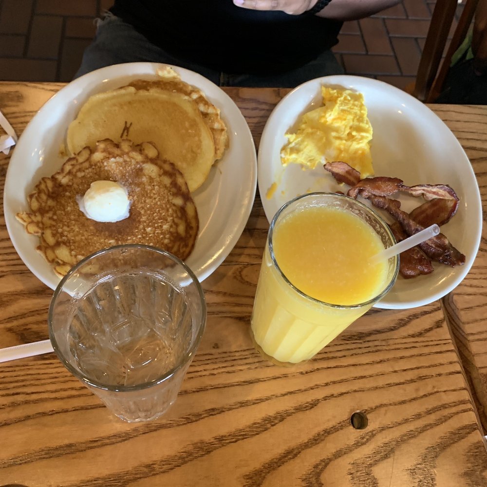 Cracker Barrel Old Country Store - Breakfast & Brunch Near Me - Burlington, North Carolina Cracker Barrel Old Country Store - Breakfast & Brunch Near Me - Burlington, North Carolina