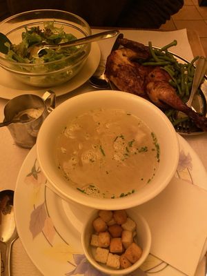 Chez ma cousine Bourg-de-four by null
