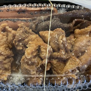Sugoi - $15 for this!? What a joke! 4pcs garlic chicken, 1 hotdog cut in 1/2, and 1pc bbq beef! RIP OFF! - Japanese Near Me - Honolulu, Hawaii
