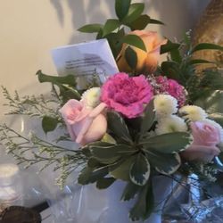 Blooms By Vickrey - Different angle of what was received (shows the folded paper "card")