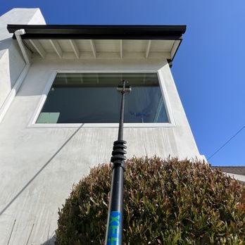 Ray's Window Washing - Water fed pole - Window Washing Near Me - Costa Mesa , California
