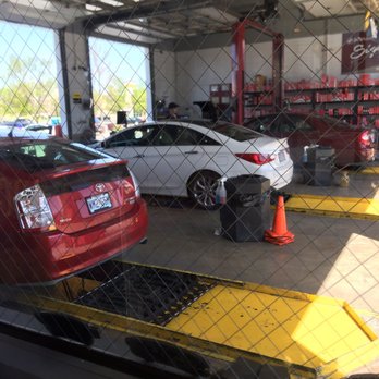 Jiffy Lube - The work area - Oil Change Stations Near Me - Lehi, Utah Jiffy Lube - The work area - Oil Change Stations Near Me - Lehi, Utah