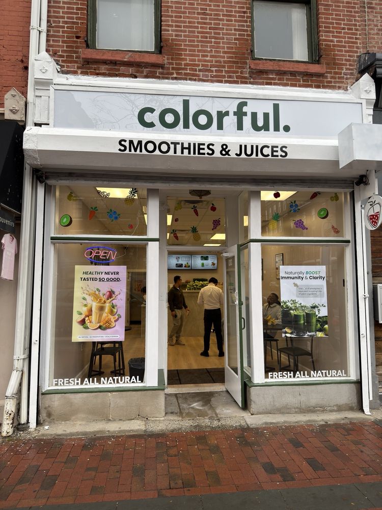 Colorful Smoothies & Juices Logo