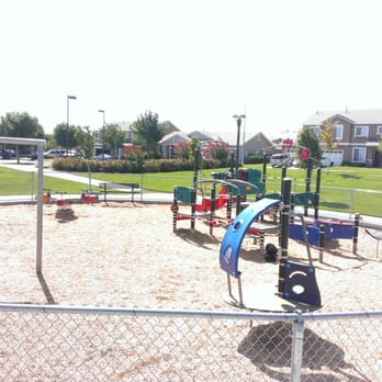 Highlands Ranch Park - Little kids play area - Dog Parks Near Me - Pittsburg, California