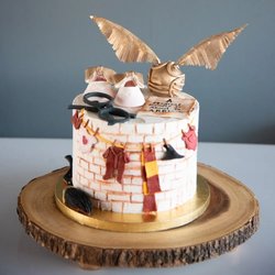 Creamy Rainbows - Harry potter theme baby shower cake
