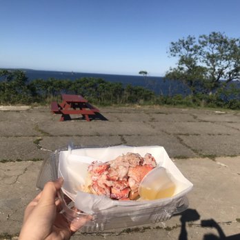 Bite Into Maine - Picnic lobster roll - Seafood Near Me - Cape Elizabeth, Maine