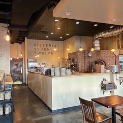 Pizzeria Seven Twelve - Pizza oven, make me a warm and delicious slice