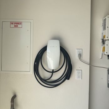 Seaside Electric - Tesla Wall Charger - Electricians Near Me - Ventura, California Seaside Electric - Tesla Wall Charger - Electricians Near Me - Ventura, California