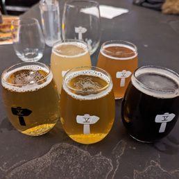First round of tasting (Strawberry Goggles, poglodyte, flute solo, runaway turtles, Cloak spell). All delicious! First round of tasting (Strawberry Goggles, poglodyte, flute solo, runaway turtles, Cloak spell). All delicious!