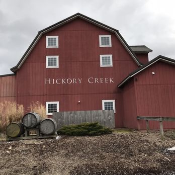 Hickory Creek Winery - Wineries Near Me - Buchanan, Michigan