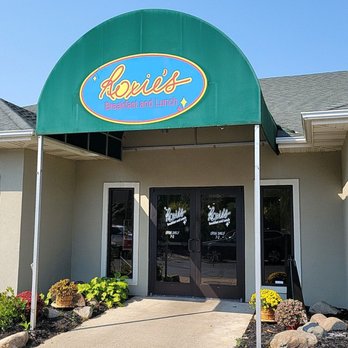 Roxie’s Breakfast & Lunch - Outside entryway - Breakfast & Brunch Near Me - Kalamazoo, Michigan