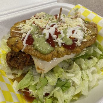 Ricazuelafl - Carne Mechada Patacone - Food Trucks Near Me - Lutz, Florida
