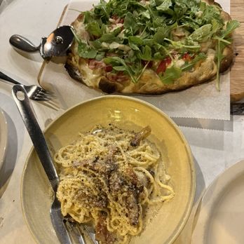 Munno - Pizza Near Me - Chicago, Illinois Munno - Pizza Near Me - Chicago, Illinois