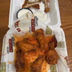 Shawkers Bar and Grill - "10" buffalo wings.