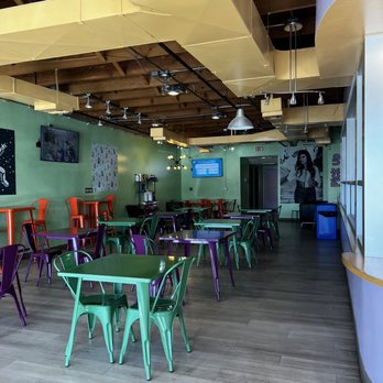 Bing's Boba Tea - Lounge area with games - Coffee & Tea Near Me - Tucson, Arizona