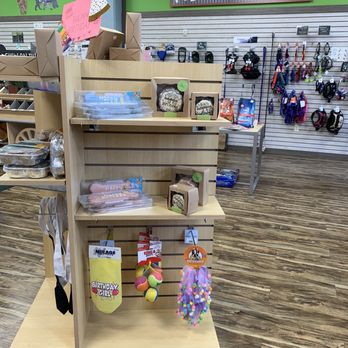 Bentley's Pet Stuff - Pet Stores Near Me - Wauwatosa, Wisconsin Bentley's Pet Stuff - Pet Stores Near Me - Wauwatosa, Wisconsin