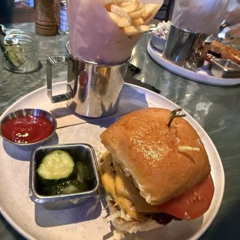 Webb's Grainworks - Wagyu burger - Breweries Near Me - Aliso Viejo, California Webb's Grainworks - Wagyu burger - Breweries Near Me - Aliso Viejo, California