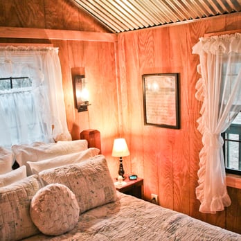Anderson Creek Cabins - Hotels Near Me - Glen Rose, Texas Anderson Creek Cabins - Hotels Near Me - Glen Rose, Texas