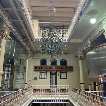 Budweiser Brewery Experience - Beer Tours Near Me - Saint Louis, Missouri Budweiser Brewery Experience - Beer Tours Near Me - Saint Louis, Missouri