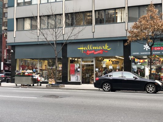 Amreen's Hallmark Shop by null