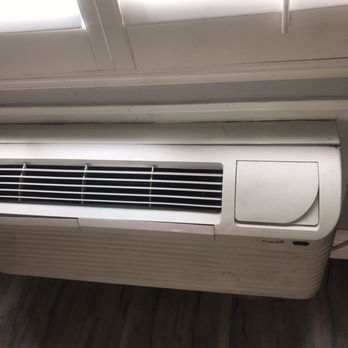 Coronado Motel - Dusty air conditioner. - Hotels Near Me - Long Beach, California