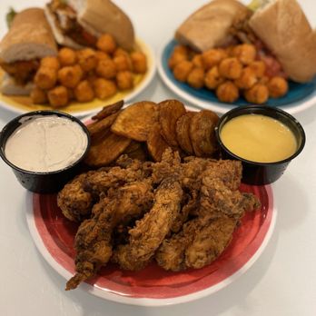 Sullivan's Publick House - Chicken Fingers - Irish Near Me - Pawtucket, Rhode Island