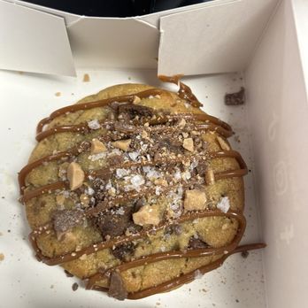 Midnight Cookies & Cream - Cookie dough - Bakeries Near Me - Lighthouse Point, Florida Midnight Cookies & Cream - Cookie dough - Bakeries Near Me - Lighthouse Point, Florida