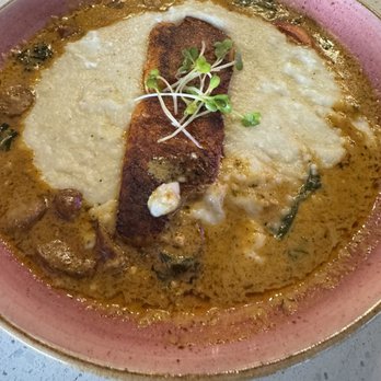 Just Brunch Breakfast Bar - Salmon and grits - Breakfast & Brunch Near Me - Duluth, Georgia
