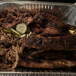 Wes' Rib House - Family Platter