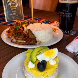 Tres Agaves Mexican & Peruvian Fusion - Menú del día $13 está buenazo