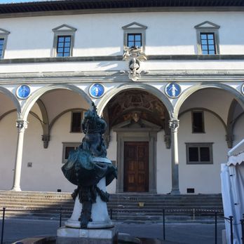 Piazza Santissima Annunziata - "Sea Monster" fountain with Brunelleschi's arches as backdrop - Landmarks & Historical Buildings Near Me - Florence, FI
