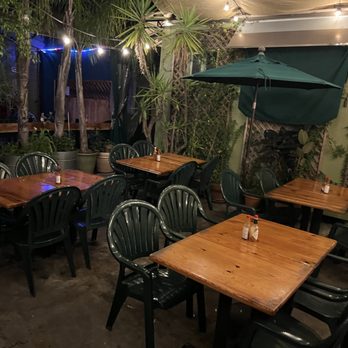 LA Spud Guys - Tons of patio seating. - Fast Food Near Me - Los Angeles, California