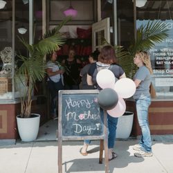 AnnRose Boutique - Front of the store they day of the mothers day event I attended and had a blast at !!