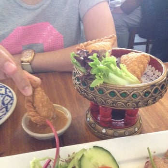 Jinda Thai Restaurant - Thai Near Me - Abbotsford, VIC