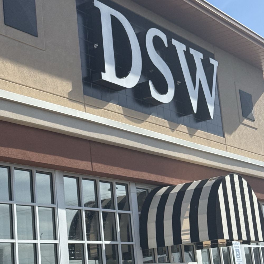 DSW - Big logo front entry - Employment Agencies Near Me - Tucson, Arizona