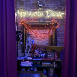 Bramblitt's Yellow Dog Art Bar and Gallery