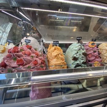 Black Bar - More Gelato - Coffee & Tea Near Me - Florence, FI