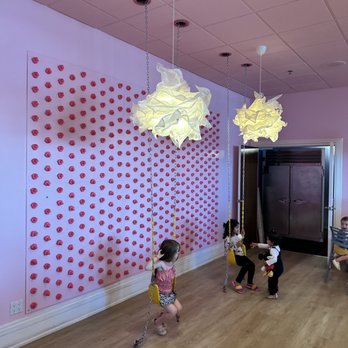 Duckies Dairy Bar - Ice Cream & Frozen Yogurt Near Me - Oakville, Ontario Duckies Dairy Bar - Ice Cream & Frozen Yogurt Near Me - Oakville, Ontario