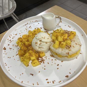 Mango Mango Dessert - S7. Mango Coconut Sticky Rice with Ice Cream - Desserts Near Me - Denver, Colorado