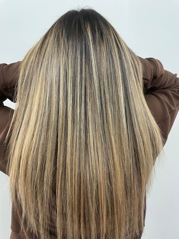 Dramatic Hair Studio Logo