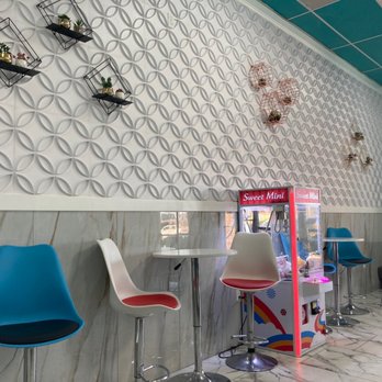 T4 Tea For - Seating area - Bubble Tea Near Me - Lathrop, California T4 Tea For - Seating area - Bubble Tea Near Me - Lathrop, California