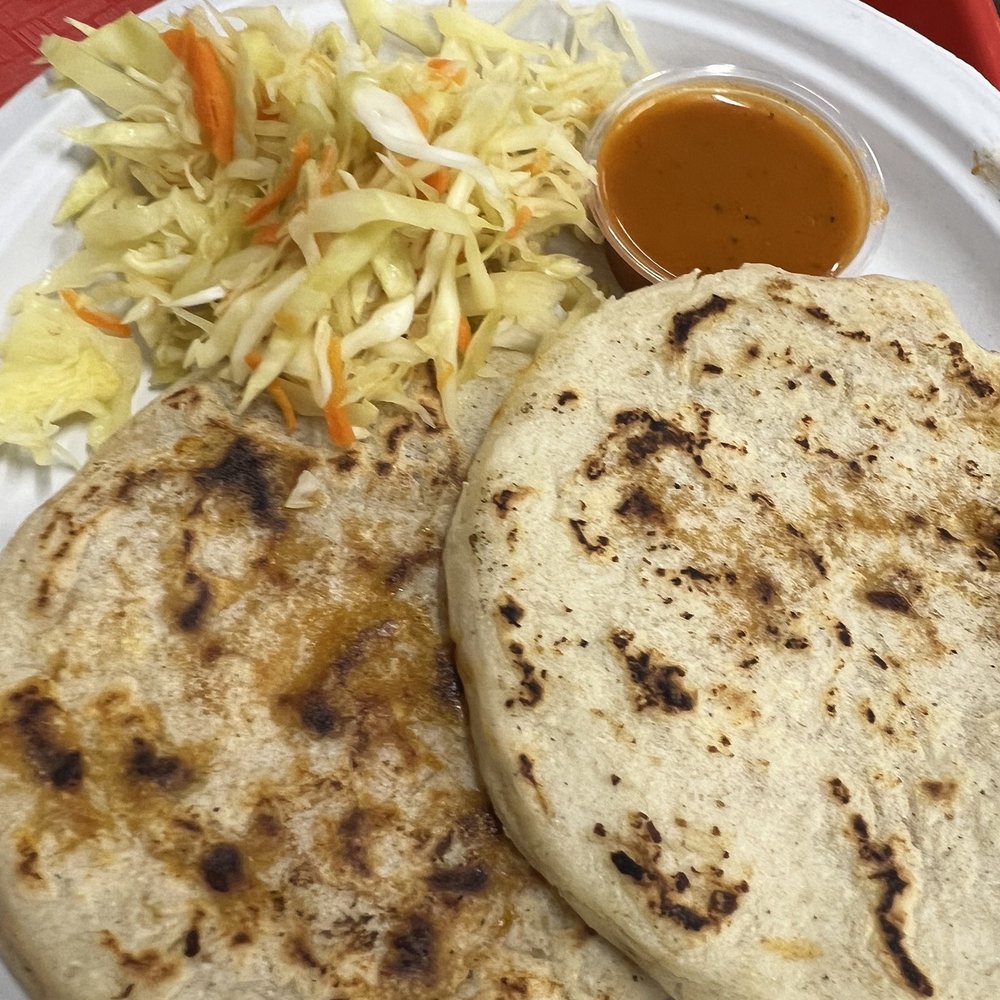 La Estancia - Pupusa revuelta - Mexican Near Me - Hyattsville, Maryland La Estancia - Pupusa revuelta - Mexican Near Me - Hyattsville, Maryland